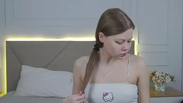 Sophie Rays online show from 03.19.26