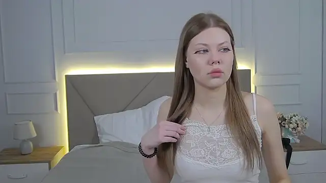 Sophie Rays online show from 03.23.26