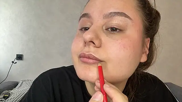 Ellaizatelly online show from 04.30.26