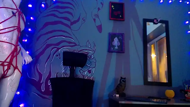Regina Iris online show from 06.05.26