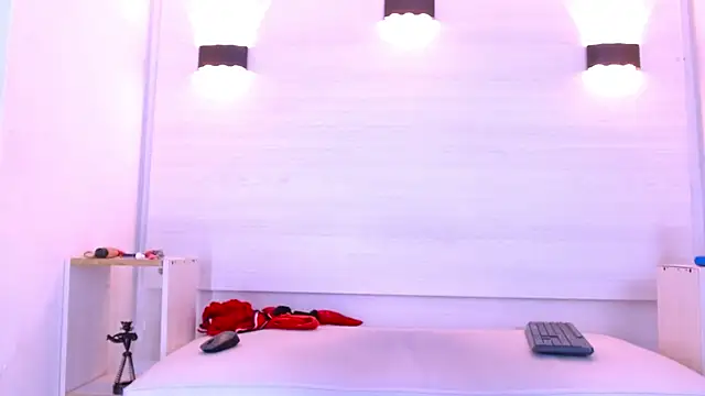 Brianna Roux online show from 03.27.26