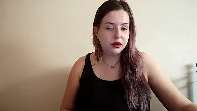 LolaSeduce online show from 04.14.26