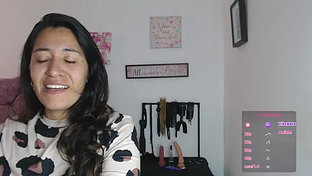 violeta scott online show from 08.04.26