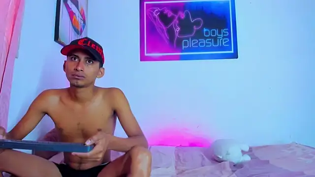 Boys xxx  online show from 04.19.26