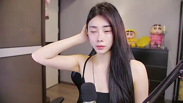 Snapshot of XiaoYuBao- chatting on 05.16.26 XiaoYuBao- online show from 05.16.26