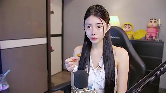 Snapshot of XiaoYuBao- chatting on 05.28.26 XiaoYuBao- online show from 05.28.26