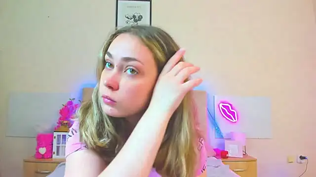 MelanieCuty online show from 05.08.26