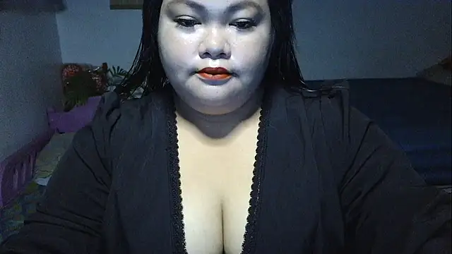 prettycarla  online show from 04.15.26