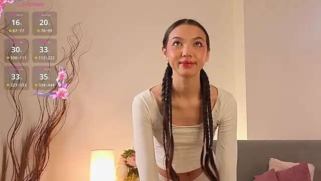 Snapshot of Milisaaaaa chatting on 04.12.26 Milisaaaaa online show from 04.12.26