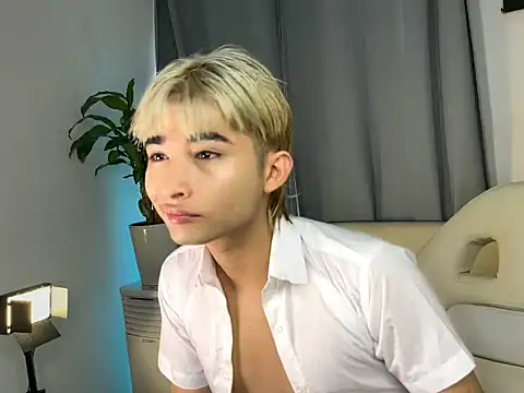 angel yuhogg online show from 07.03.26