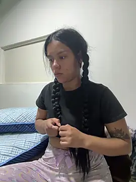 Snapshot of valu25 chatting on 04.03.26 valu25 online show from 04.03.26