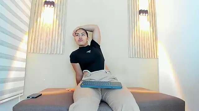 Snapshot of SALOMEE_STONE chatting on 03.20.26 SALOMEE STONE online show from 03.20.26