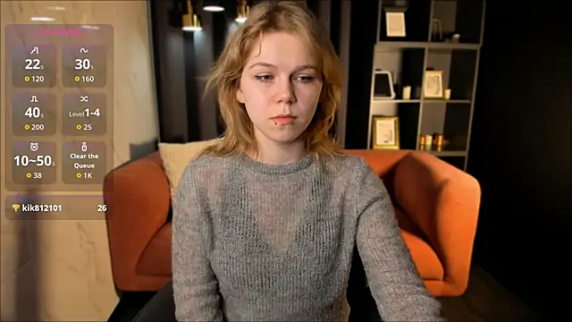 Snapshot of ElizabethVane chatting on 04.11.26 ElizabethVane online show from 04.11.26