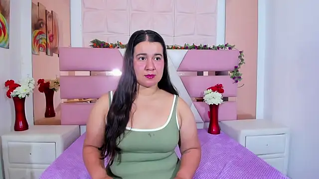 Snapshot of TifannyConors chatting on 04.12.26 TifannyConors online show from 04.12.26