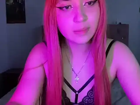 Snapshot of sakuraluna_ chatting on 03.17.26 sakuraluna online show from 03.17.26