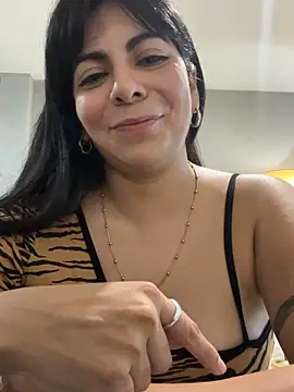 Snapshot of hey_cattt chatting on 03.31.26 hey cattt online show from 03.31.26