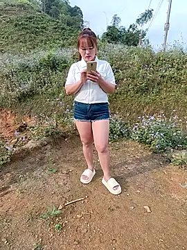 Snapshot of Mina_xYx chatting on 03.16.26 Mina xYx online show from 03.16.26