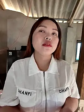 Snapshot of Mina_xYx chatting on 04.16.26 Mina xYx online show from 04.16.26