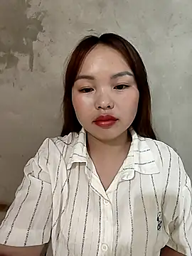 Snapshot of Mina_xYx chatting on 04.19.26 Mina xYx online show from 04.19.26