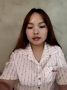 Snapshot of Mina_xYx chatting on 04.21.26 Mina xYx online show from 04.21.26