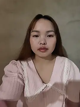 Snapshot of Mina_xYx chatting on 05.19.26 Mina xYx online show from 05.19.26