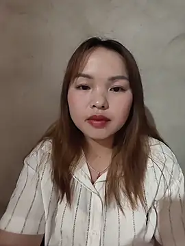 Snapshot of Mina_xYx chatting on 06.27.26 Mina xYx online show from 06.27.26