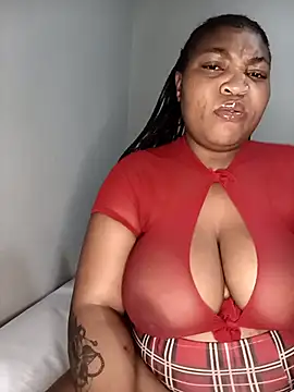 BeverlyQueen15 online show from 04.19.26