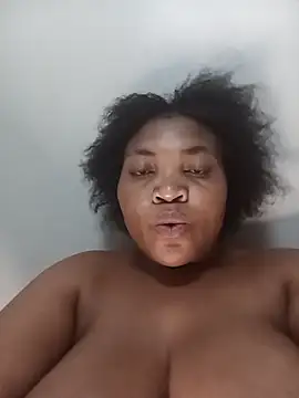 BeverlyQueen15 online show from 04.28.26