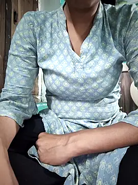 model seela online show from 04.10.26