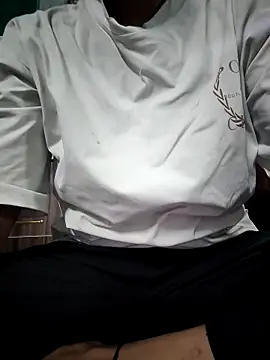 model seela online show from 04.15.26