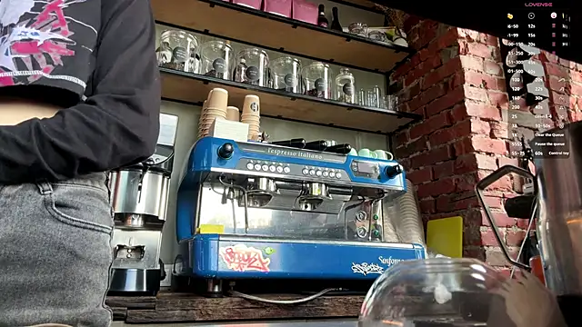AnnWaddie online show from 04.28.26