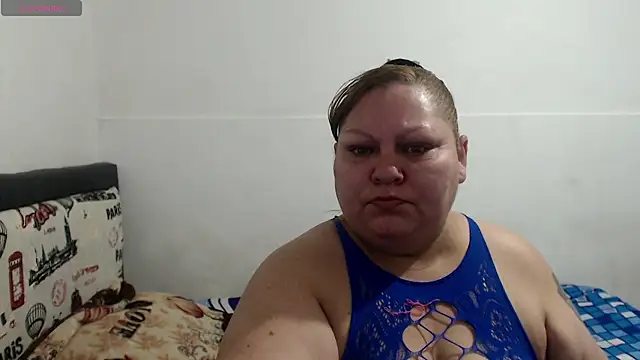 Snapshot of rossitaspace01 chatting on 05.27.26 rossitaspace01 online show from 05.27.26