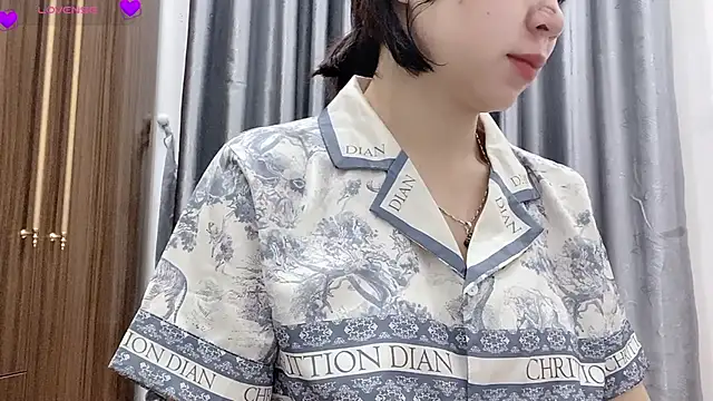 Snapshot of Ryo-Jisoo chatting on 05.12.26 Ryo-Jisoo online show from 05.12.26