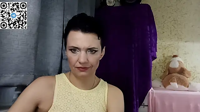 HotMamaQueen234 online show from 03.31.26