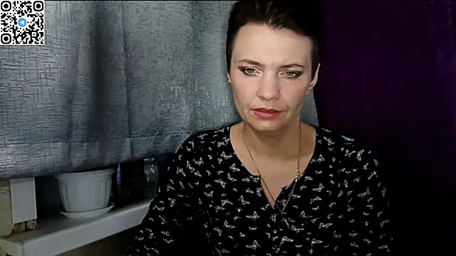 HotMamaQueen234 online show from 05.14.26