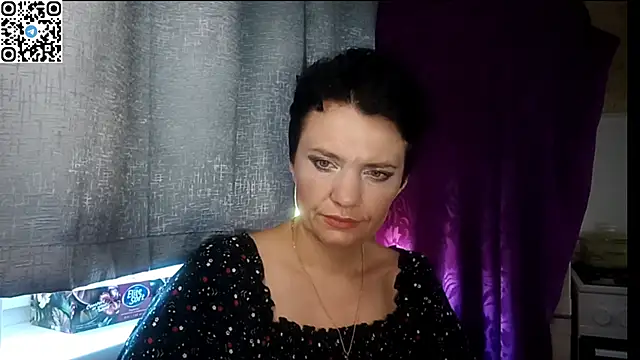 HotMamaQueen234 online show from 06.23.26