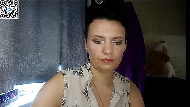 HotMamaQueen234 online show from 06.28.26