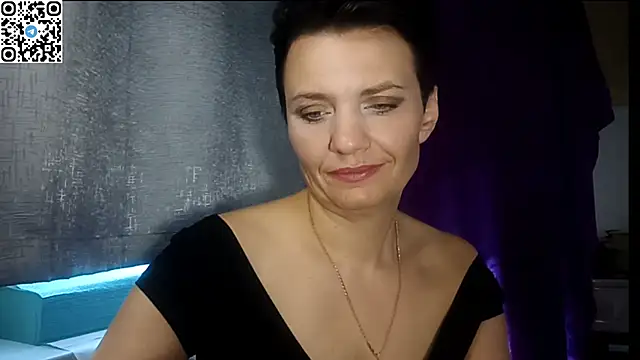 HotMamaQueen234 online show from 07.07.26