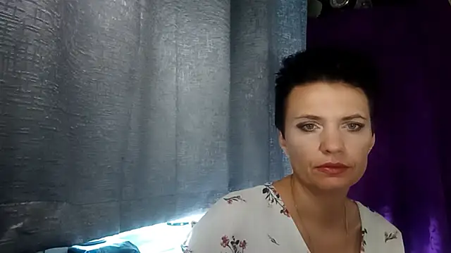 HotMamaQueen234 online show from 07.25.26