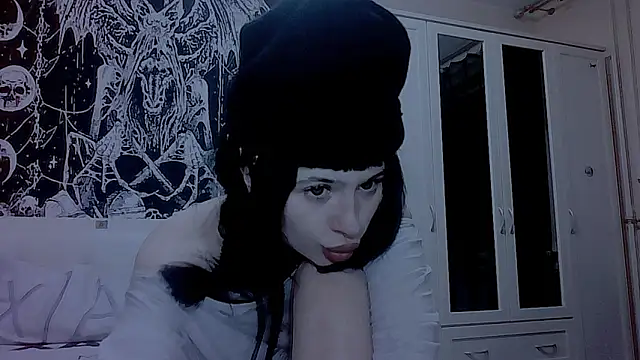 AllisonDeetz online show from 04.21.26