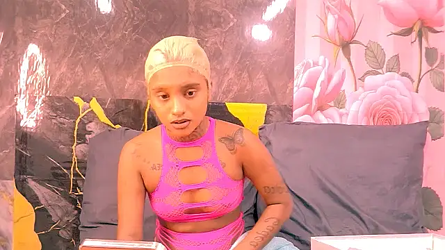 Snapshot of indian_barbie chatting on 06.03.26 indian barbie online show from 06.03.26