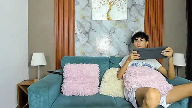 NAUGHTY BOYS1 online show from 04.06.26