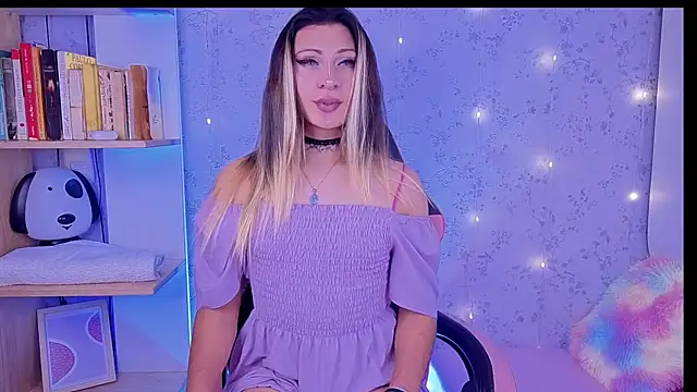  Alexaavandercloude online show from 08.04.26