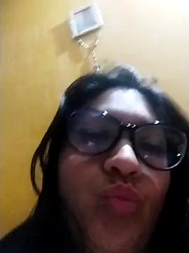 LatinSquirtBaby online show from 05.19.26
