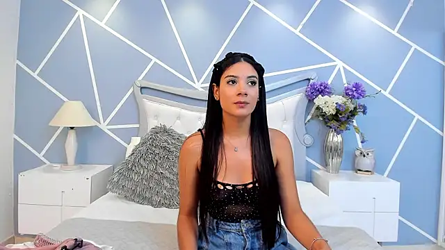 Snapshot of EmmaFosther chatting on 07.15.26 EmmaFosther online show from 07.15.26