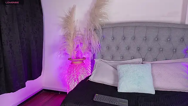 Vanessa Mejiia online show from 04.30.26