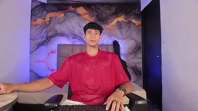 MaxiimoRomano  online show from 04.20.26