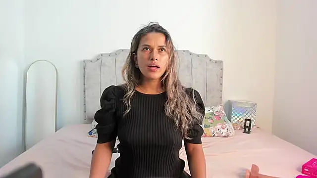 camila borbon  online show from 05.06.26