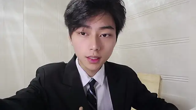 XX-XIUXIU online show from 05.04.26