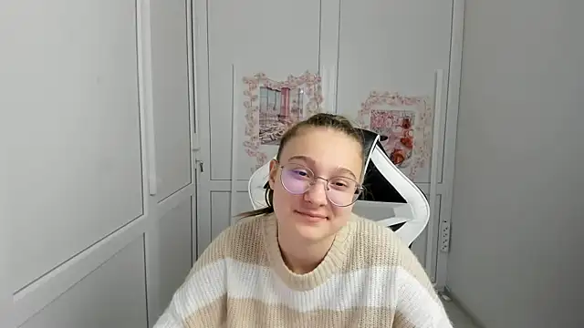 Snapshot of Mia_kristal chatting on 06.01.26 Mia kristal online show from 06.01.26